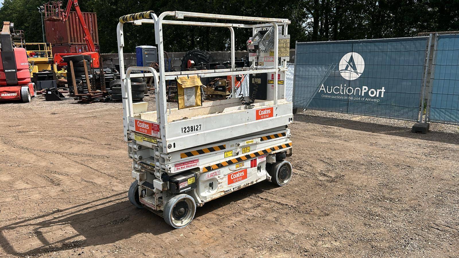 JLG 1930 ES Electric Scissor Lift 7.7m 2015 image