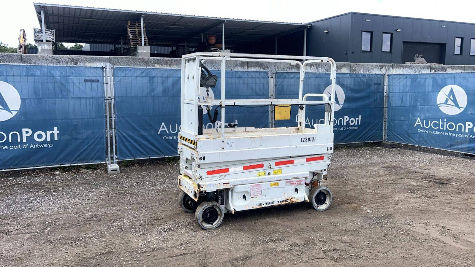 JLG 1930 ES Electric Scissor Lift 7.72m 2011 image