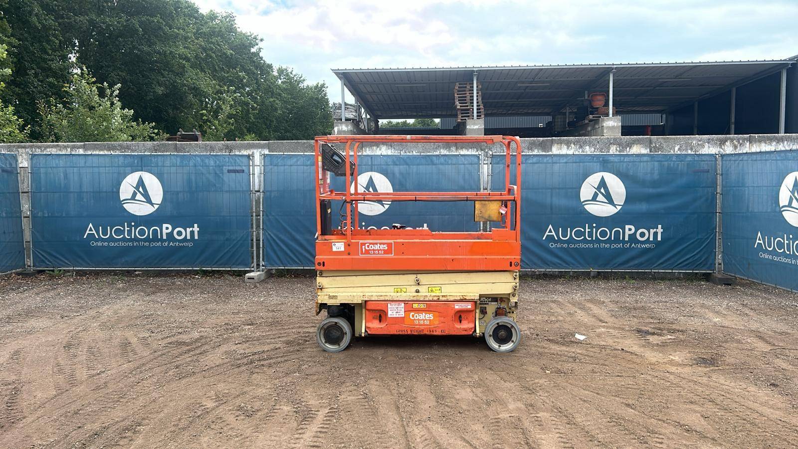 JLG 1930ES Electric Scissor Lift 7.7m image