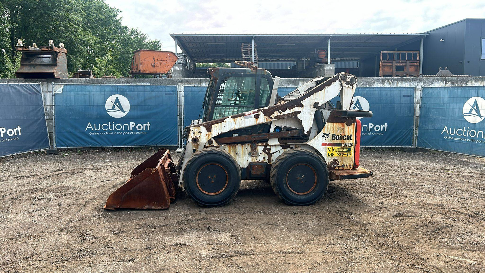 Skid steer loader Bobcat S850 Diesel 2017 image