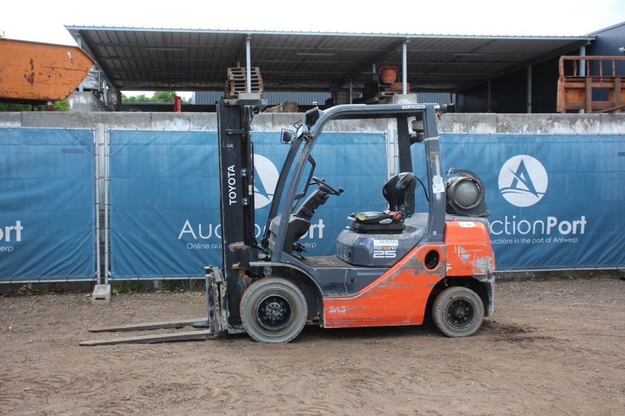 Forklift Toyota 02-8FGF25 LPG 2500kg 4.7m 2019 image