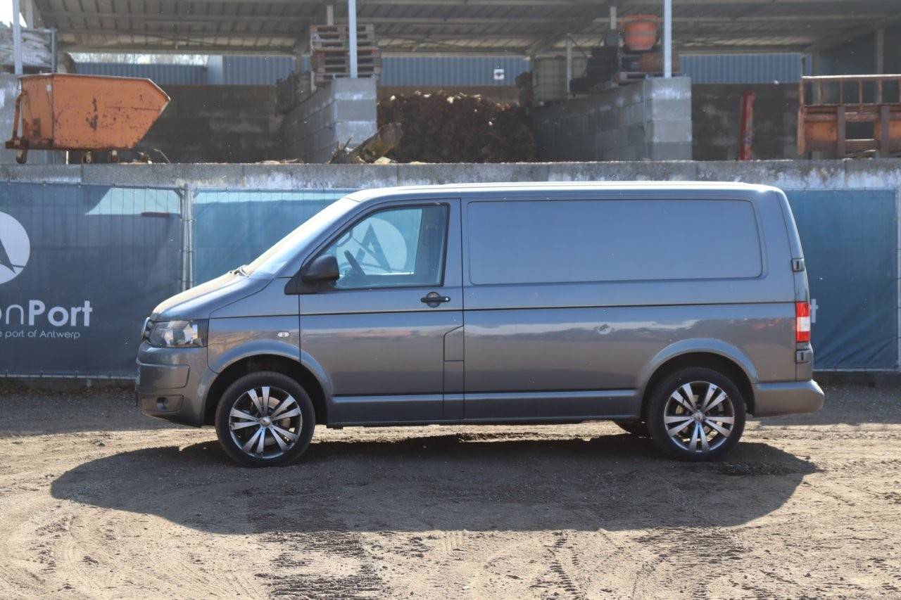 Volkswagen Transporter Diesel 2011 Van image