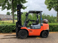 Forklift Toyota 02-7FGF30 LPG 3000kg 5.5m 2005