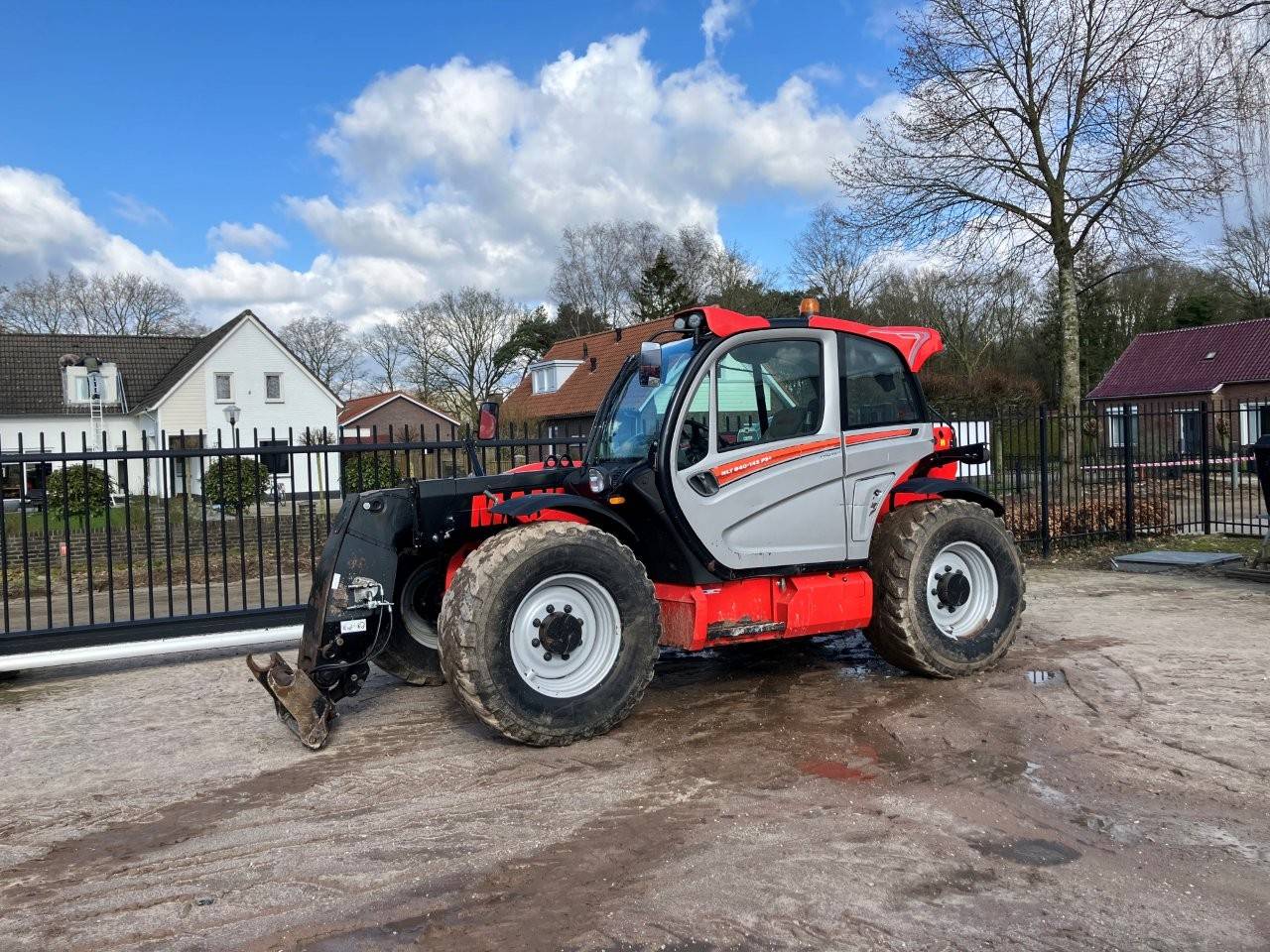 Manitou MLT 840 120 PS JD ST4 ST Diesel 4000kg 8m 2019 Telehandler image