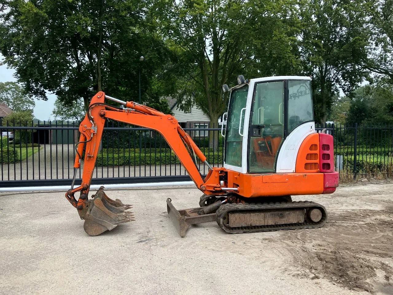 Crawler excavator Schaeff HR 14 Diesel 2001 image