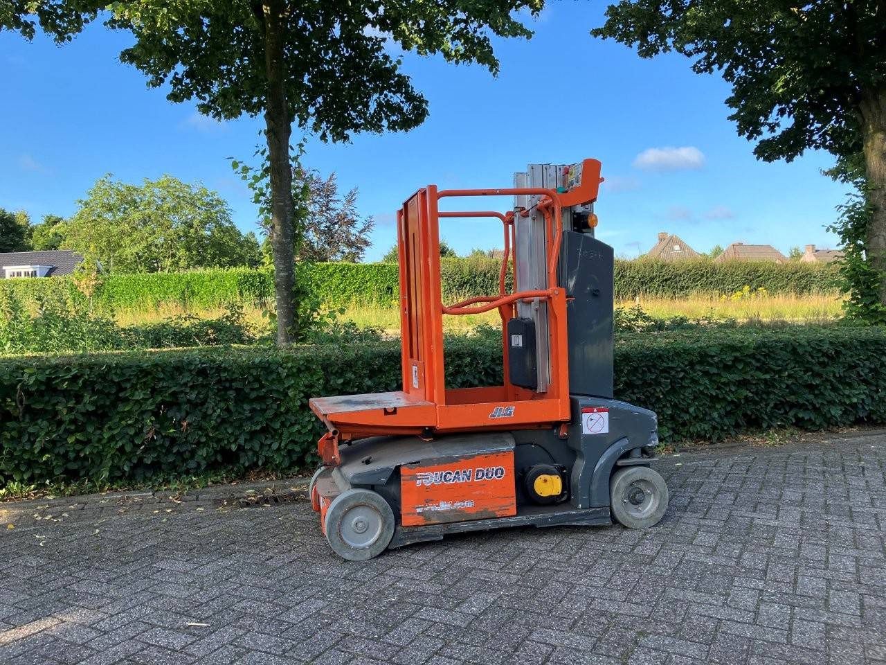 JLG Toucan Duo Electric Mast Lift 6.0m 2015 image