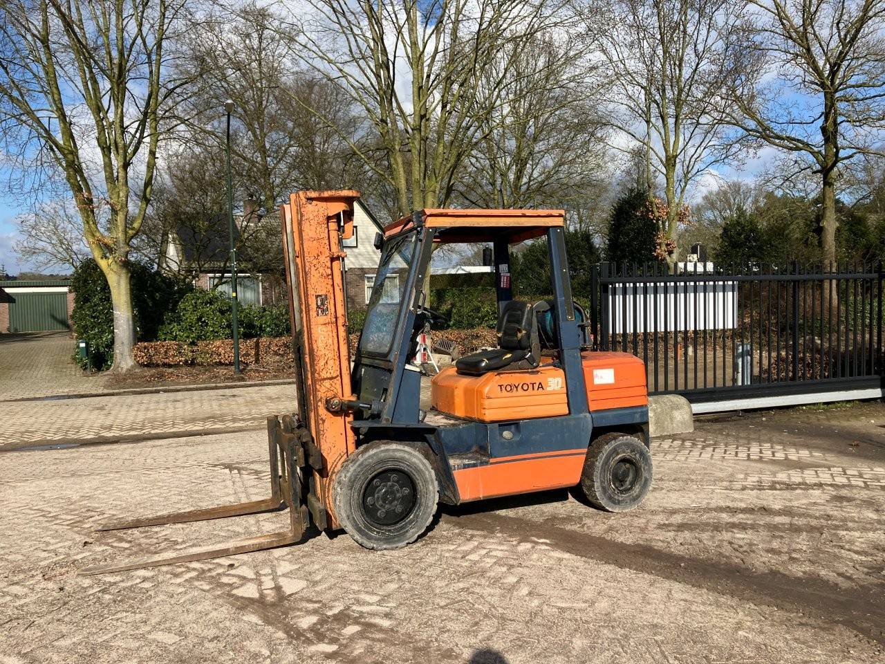 Forklift Toyota 02-5FG30 LPG image
