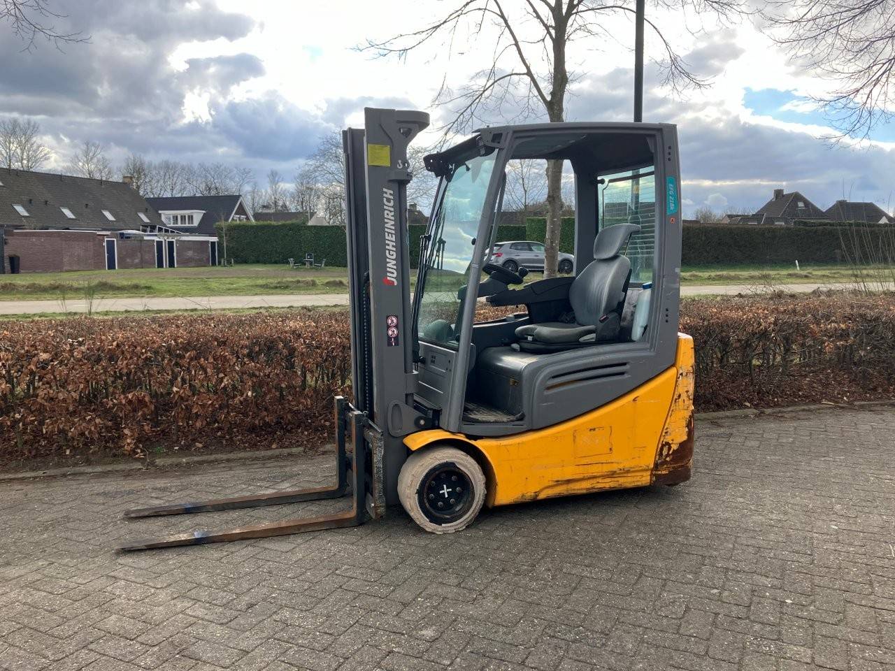 Jungheinrich EFG128k Electric Forklift 1800kg 3.1m 2017 image