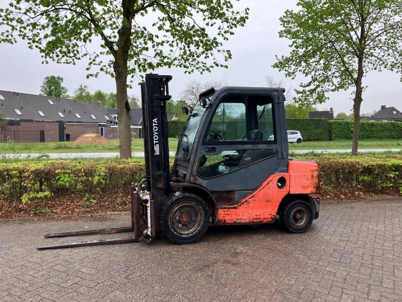 Forklift Toyota 02-8FDF30 Diesel 3000kg 2012 image