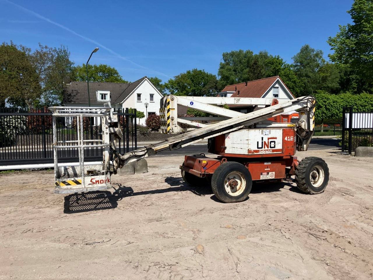 Snorkel UNO-41E Electric Articulated Boom Lift image