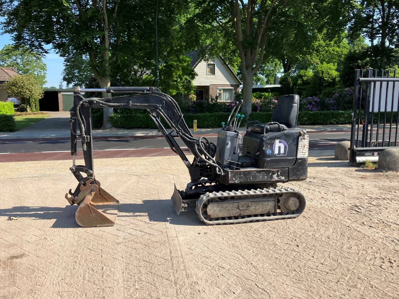 Mini excavator Takeuchi TB108 Diesel 2002 image