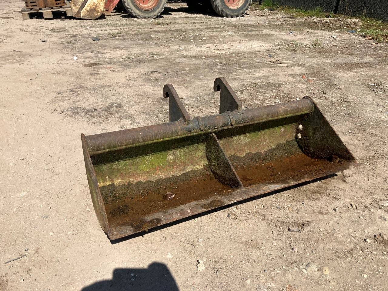 Wide Excavator Bucket image