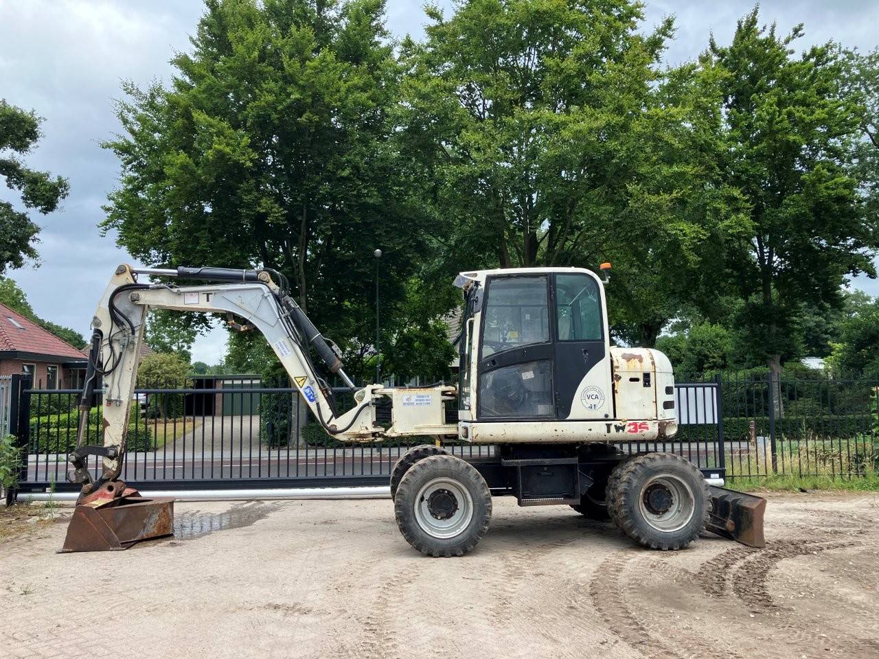 Wheel excavator Terex TW85 Diesel 2008 image
