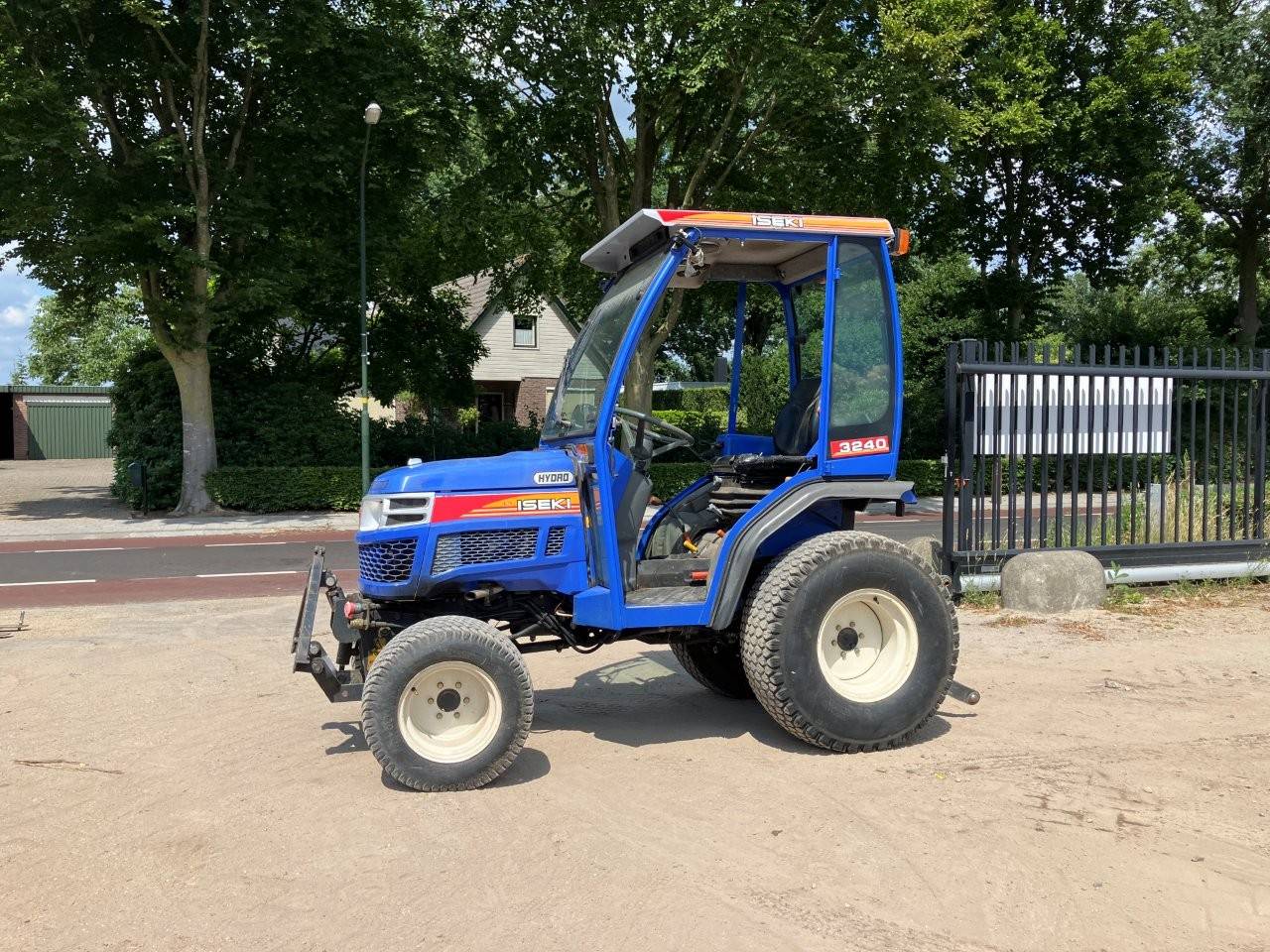 Mini tractor Iseki 3240 Diesel image