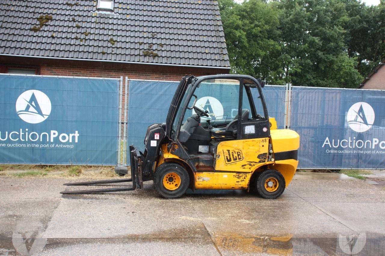 Telehandler JCB TLT30 Diesel 4800kg 5.15m 2009 image