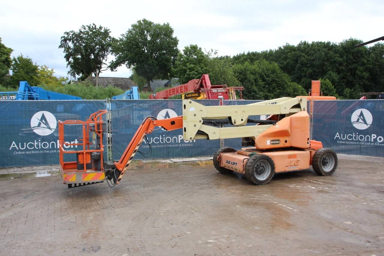 JLG M450AJ Electric Articulating Boom Lift 15.72m image