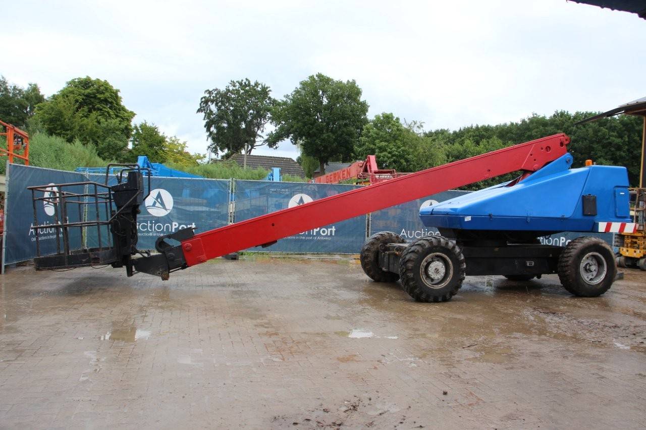 Telescopic boom lift Diesel image