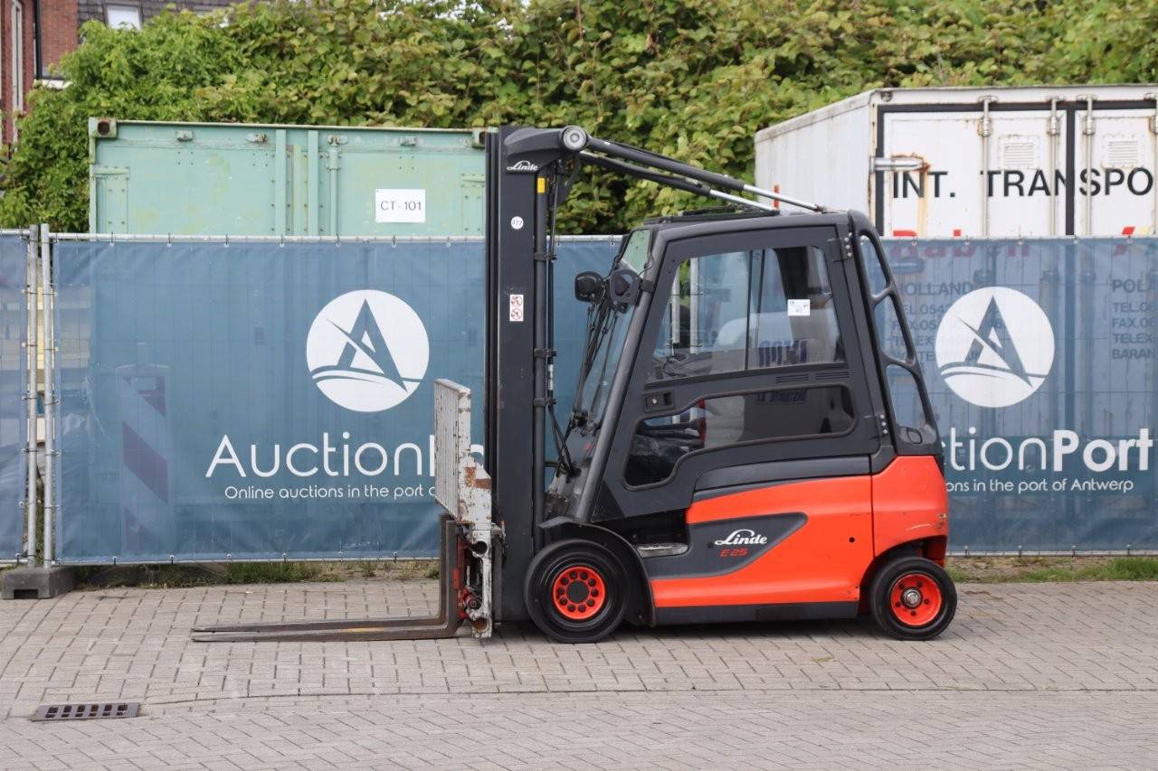 Forklift Linde E25 Electric 2500kg image