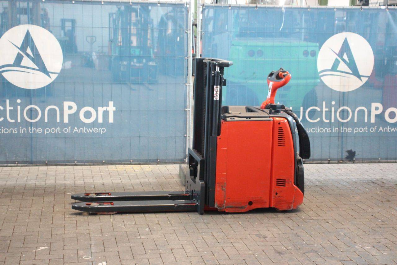 Stacker Linde D12 AP Electric 1200kg 2.01m 2018 image