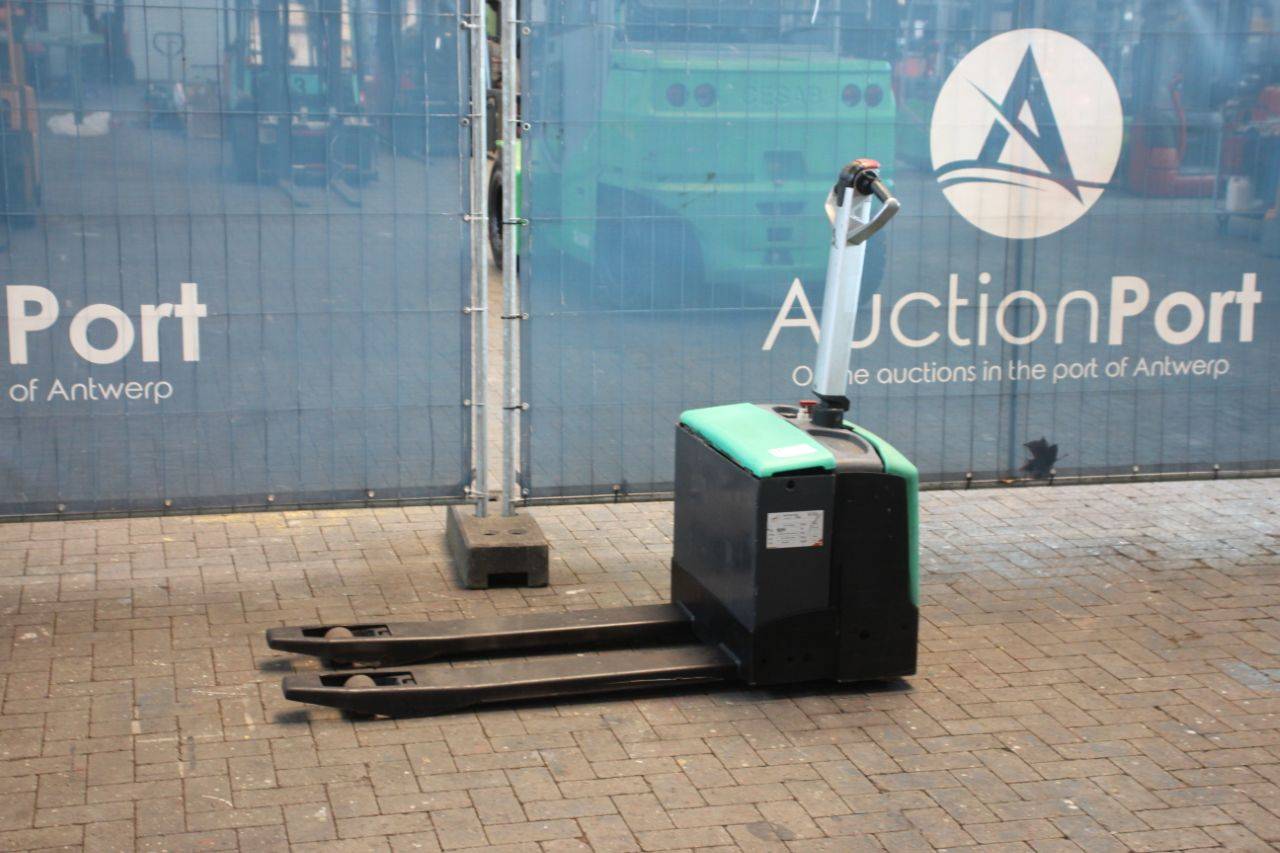 Pallet truck Linde Electric 2021 image