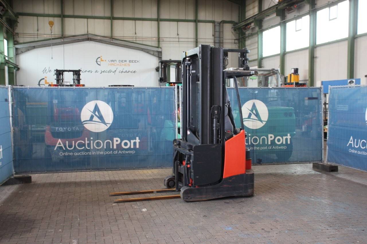 Reach truck Linde R14X-03 Electric 1400kg 6.0m 2012 image