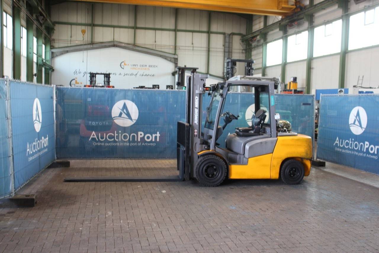 Forklift Jungheinrich TFG 435 LPG 3500kg 3.1m 2016 image