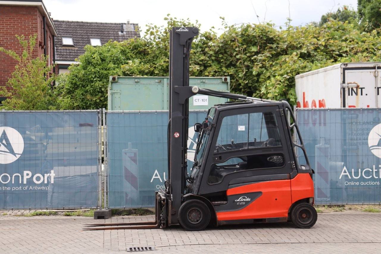 Forklift Linde E25L-01 Electric 2500kg 2012 image
