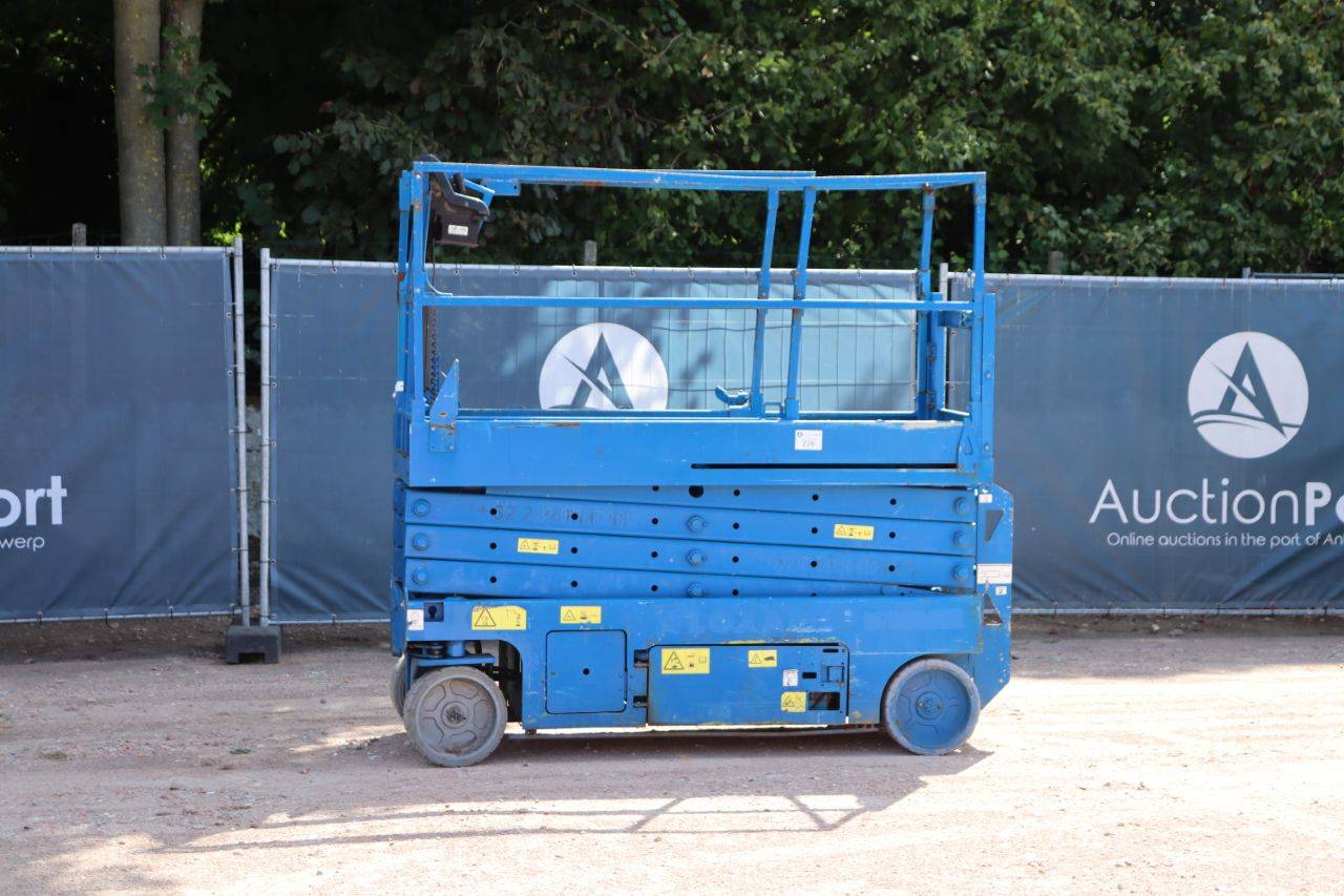 Scissor Lift Genie GS-2632 Electric 9.96m 2007 image