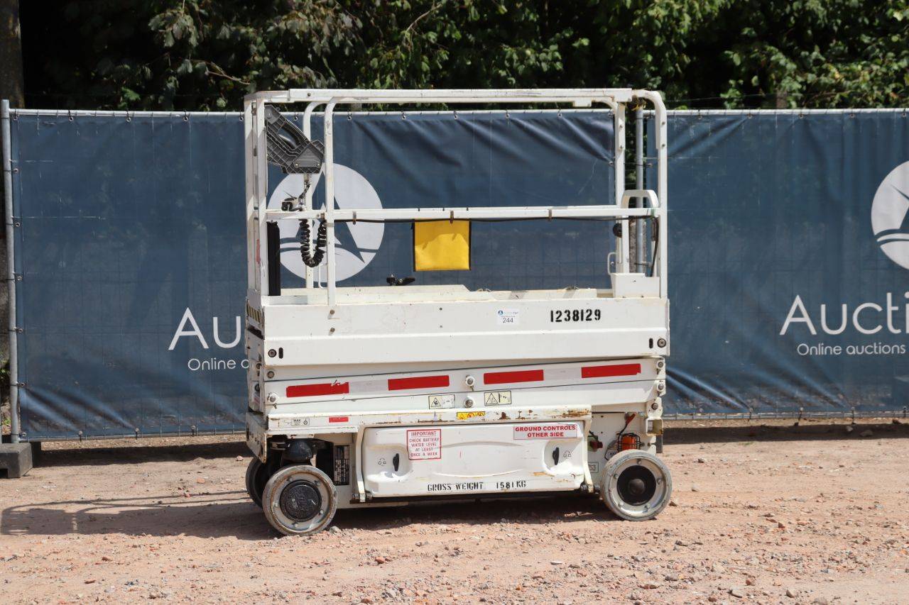 Scissor Lift JLG 1930 ES Electric 2015 image