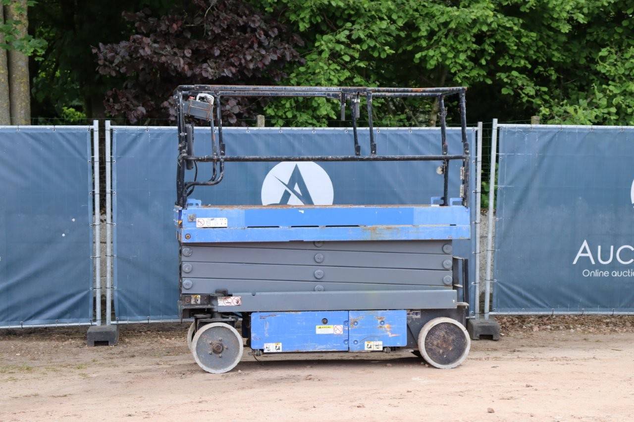 Scissor lift Aichi SV08CNL Electric 9.77m image
