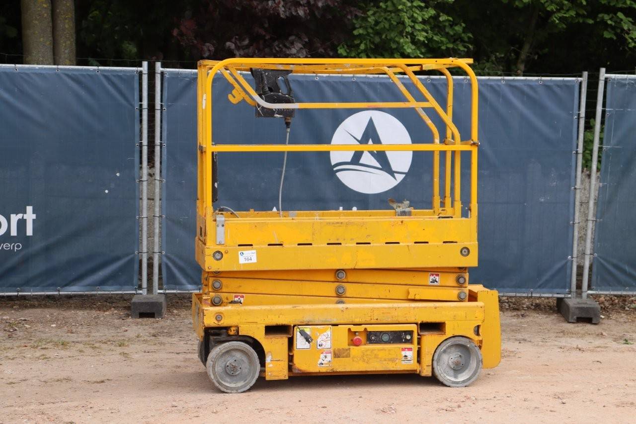 Scissor lift Haulotte Ciseaux Optimum 8 Electric 7.77m 2014 image