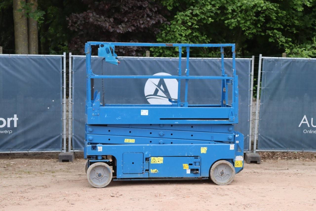Scissor lift Genie GS-2032 Electric 8.13m 2007 image