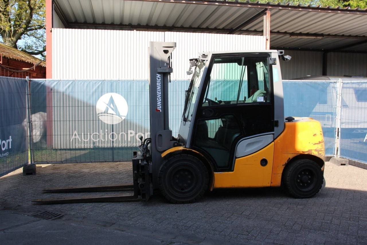 Forklift Jungheinrich DFG 545s Diesel 4500kg 3.5m 2017 image