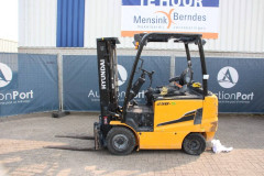 Hyundai 25B-9 Electric Forklift 2500kg 3.3m 2009