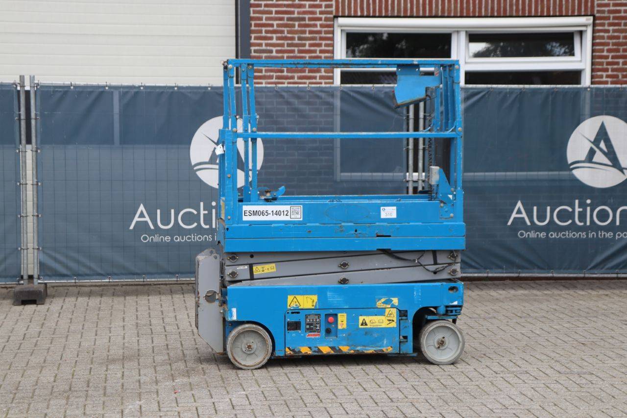 Scissor lift Genie GS1532 Electric 6.6m 2014 image