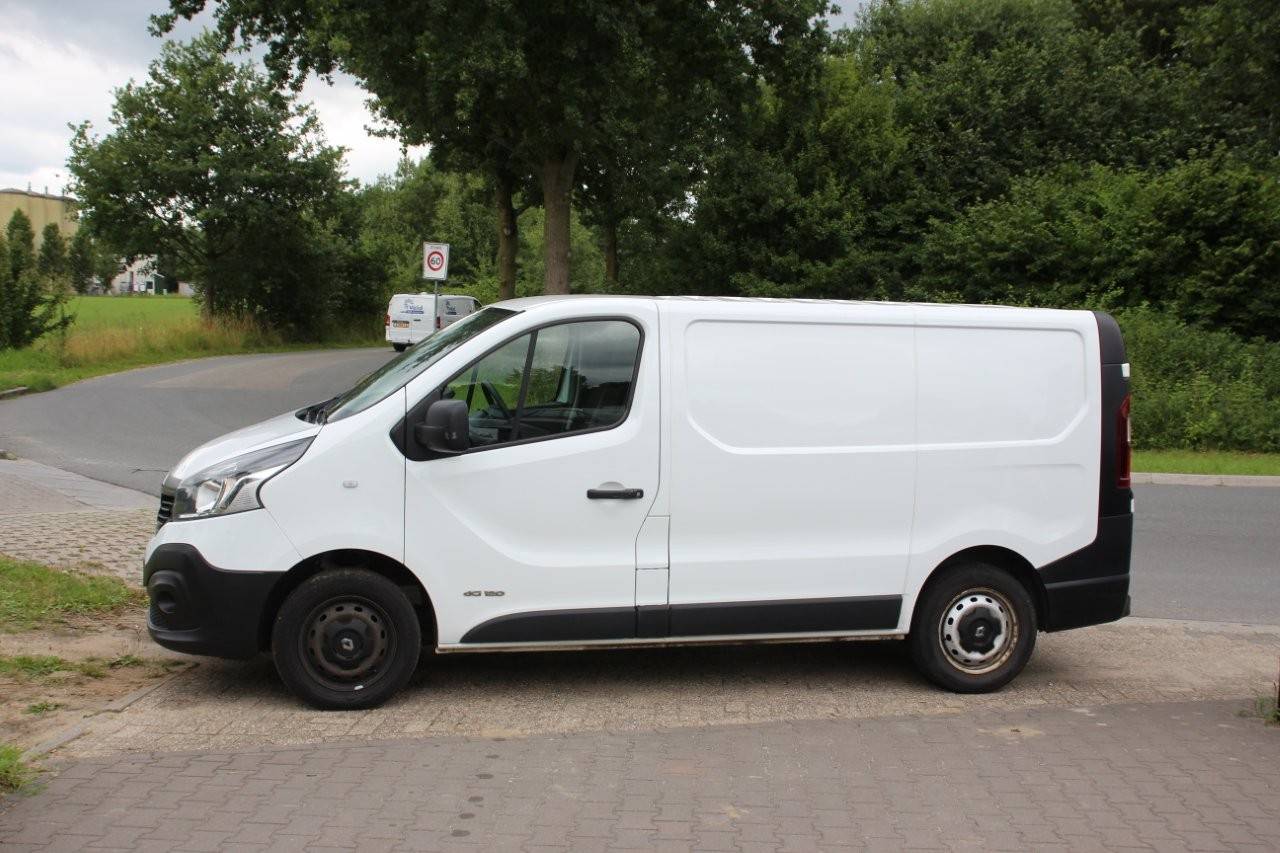 Renault Trafic Diesel 2017 image