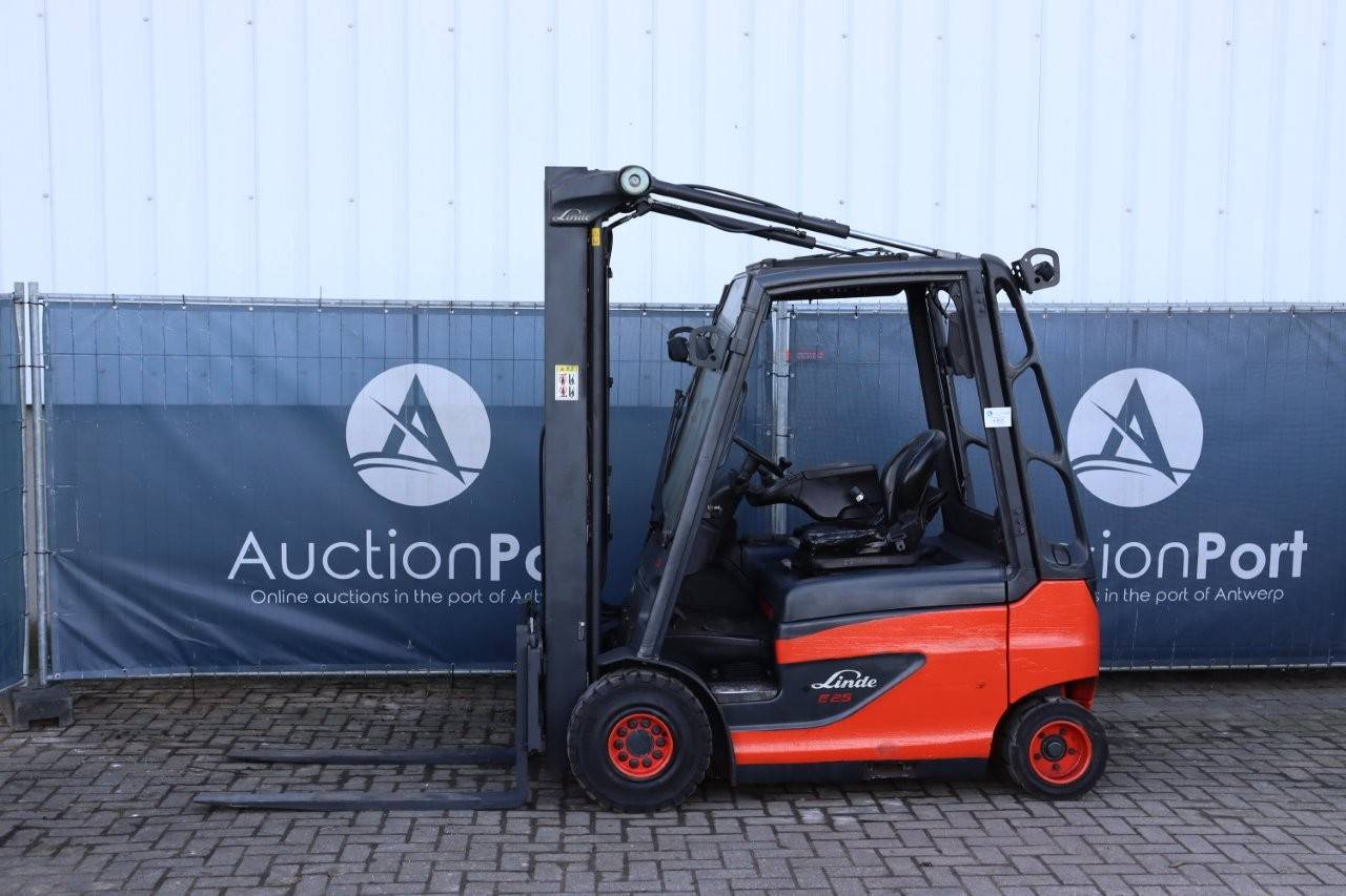 Forklift Linde E25-01 Electric 2500kg 4.68m 2015 image