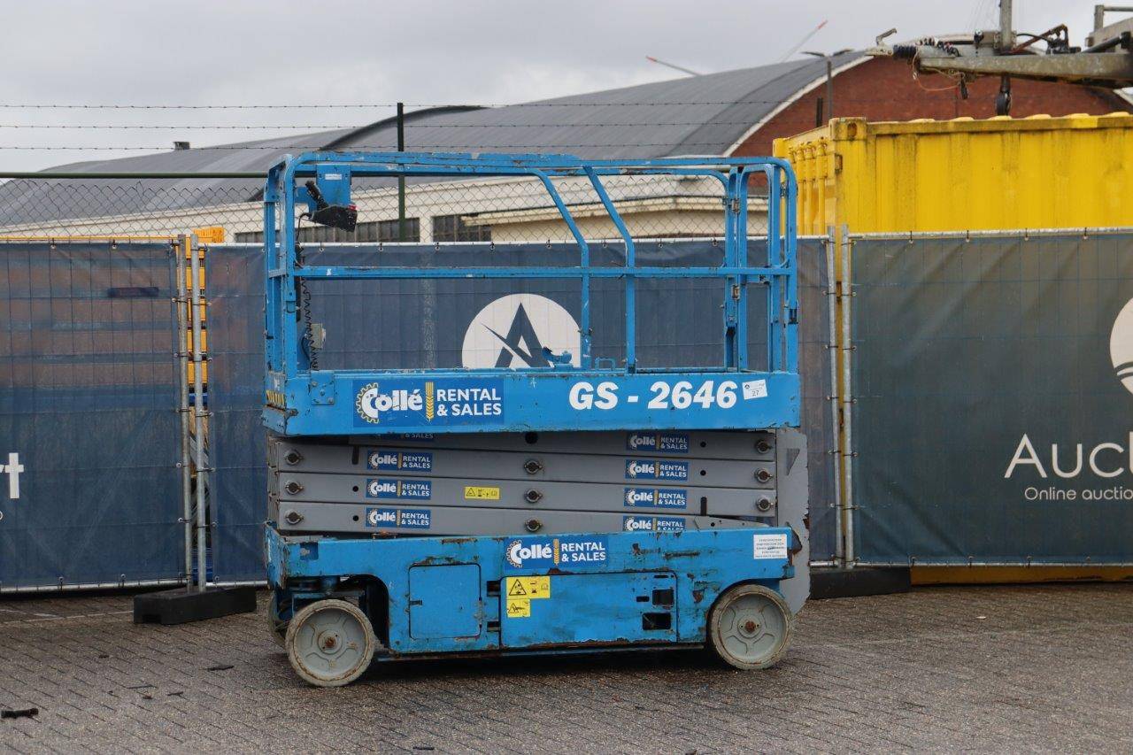 Genie GS-2646 Electric Scissor Lift 9.92m 2015 image