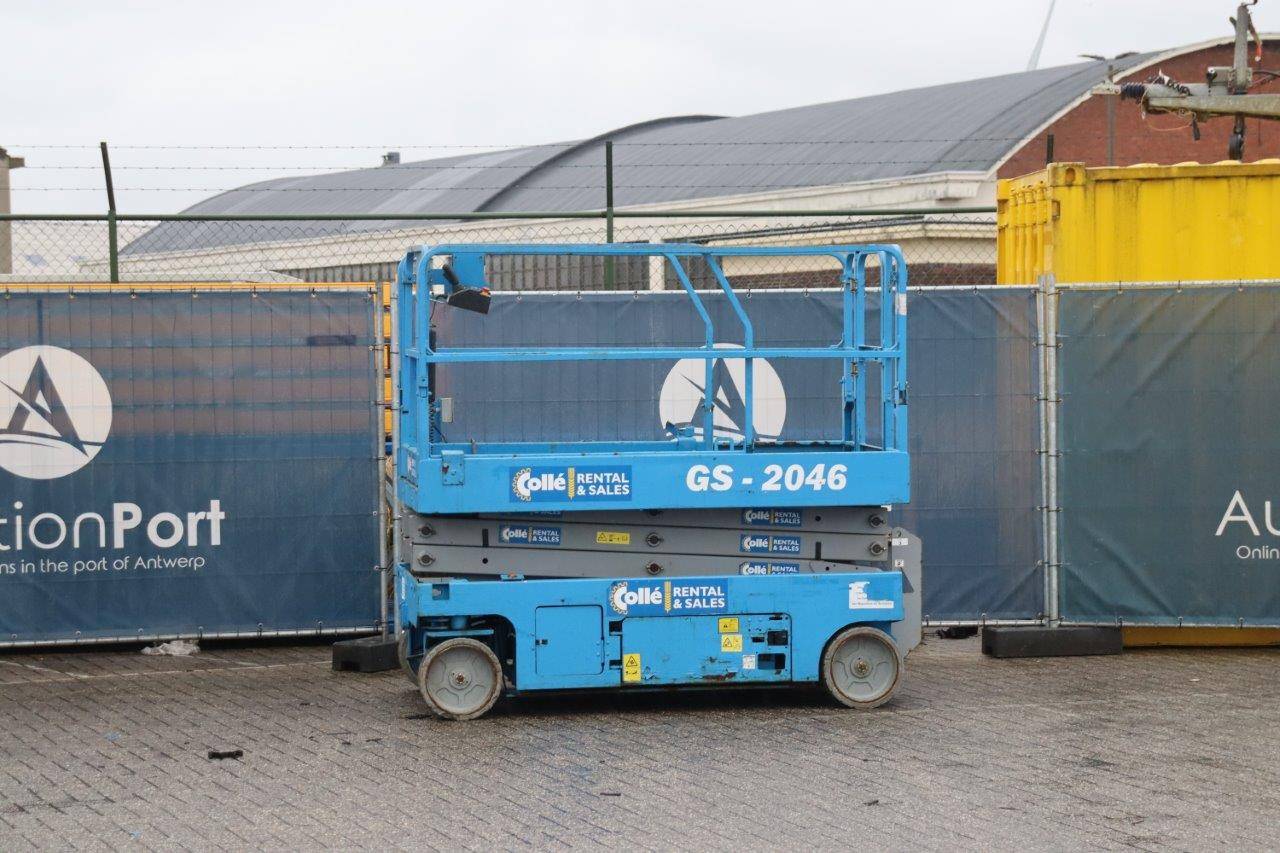 Scissor Lift Genie GS-2046 Electric 8.1m 2016 image