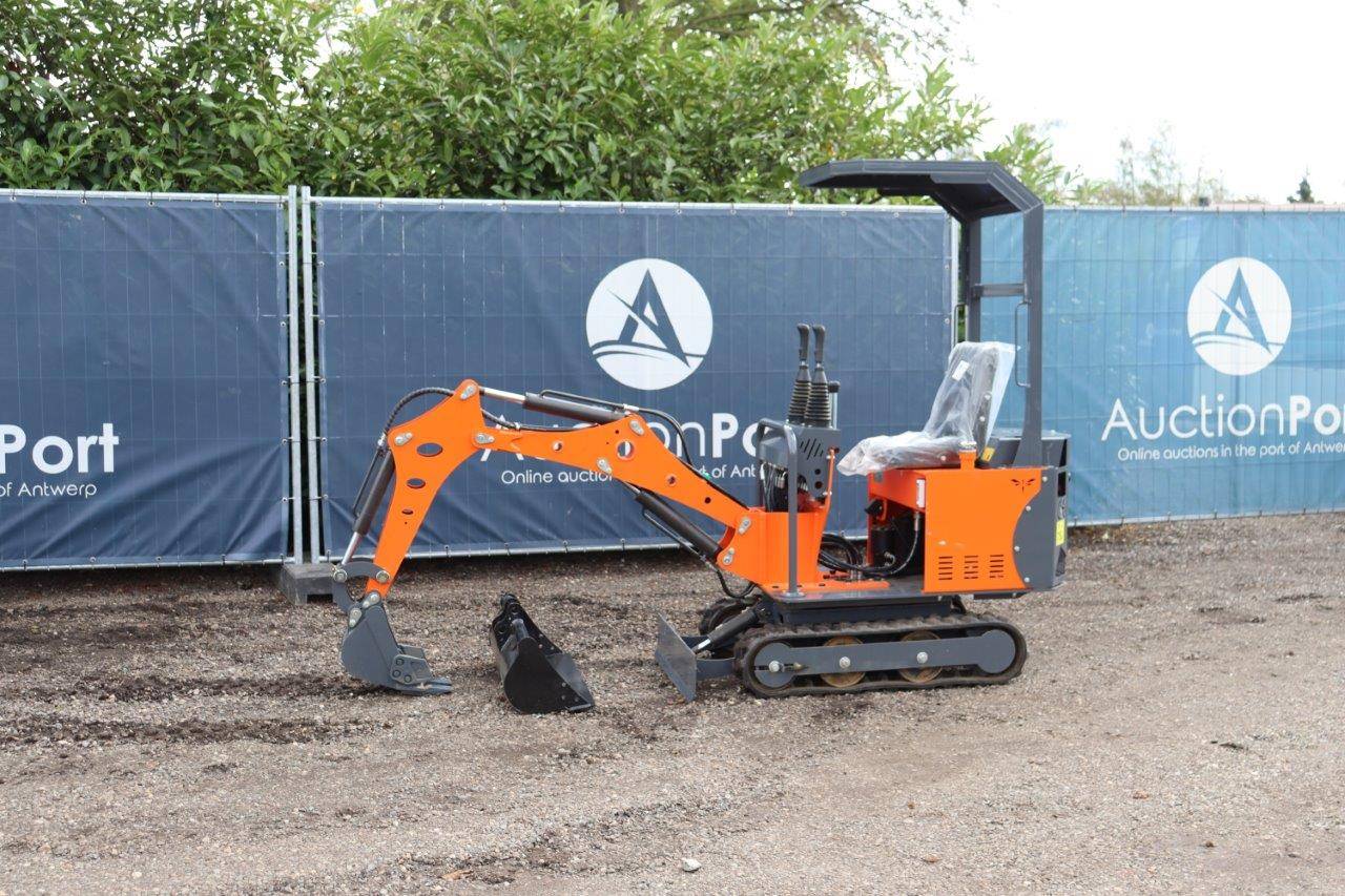 Mini excavator Nycheki E-10 PRO Diesel image
