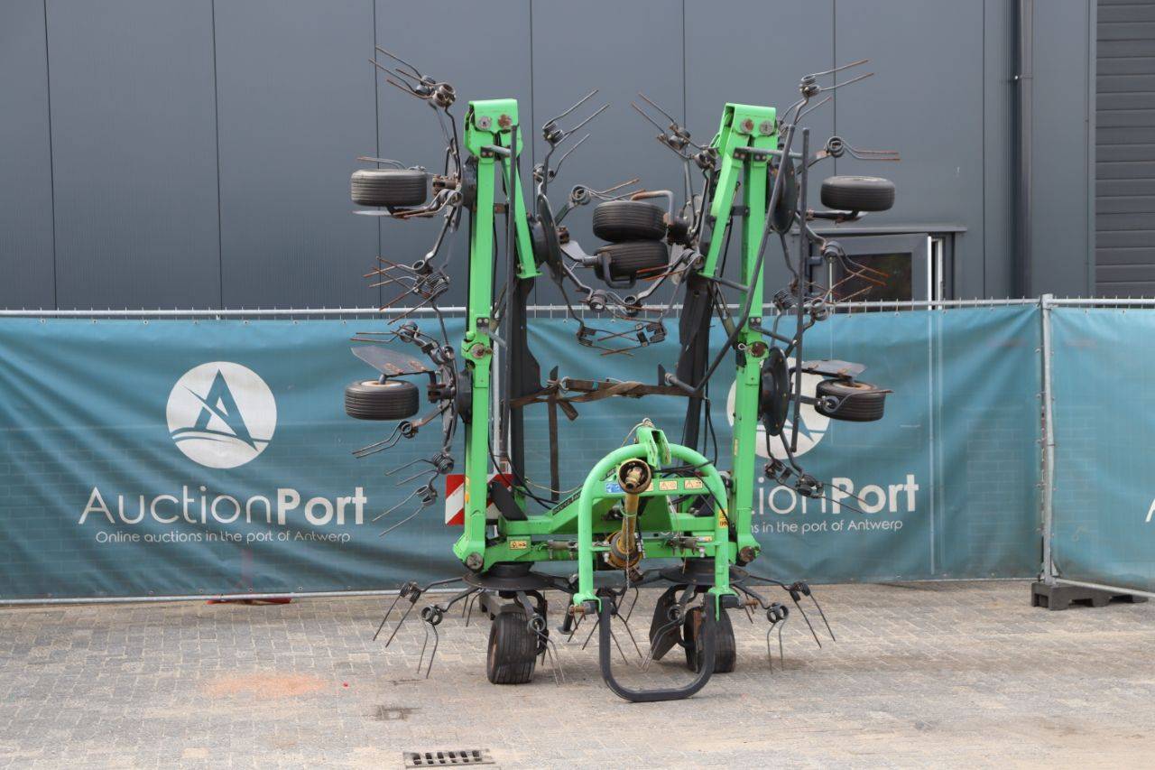 Hay tedder Deutz Fahr CondiMaster 9021 image