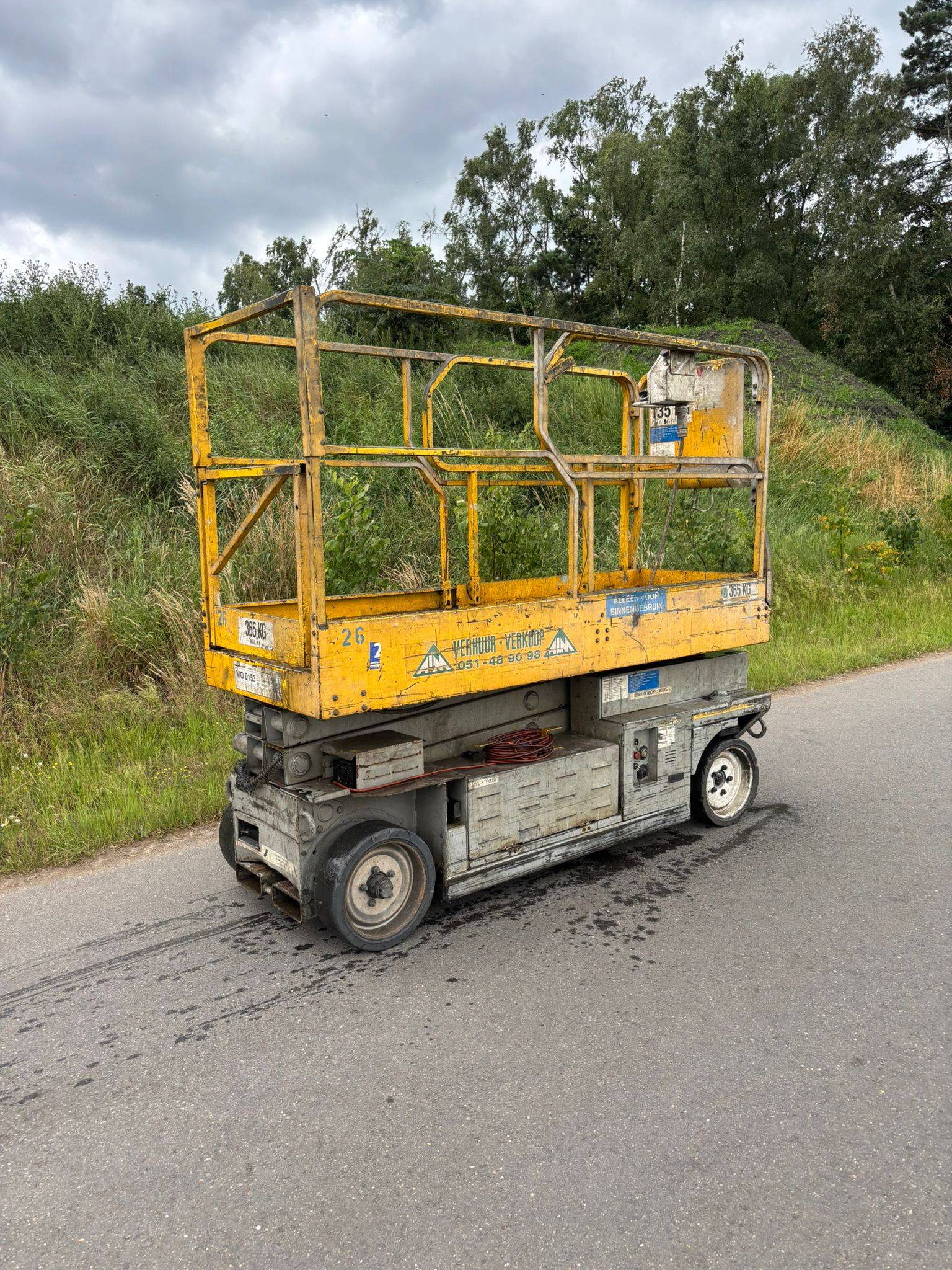 Custers 2033 ES Electric Scissor Lift 8m 1997 image
