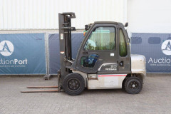 Forklift Nissan 30 Electric 3000kg
