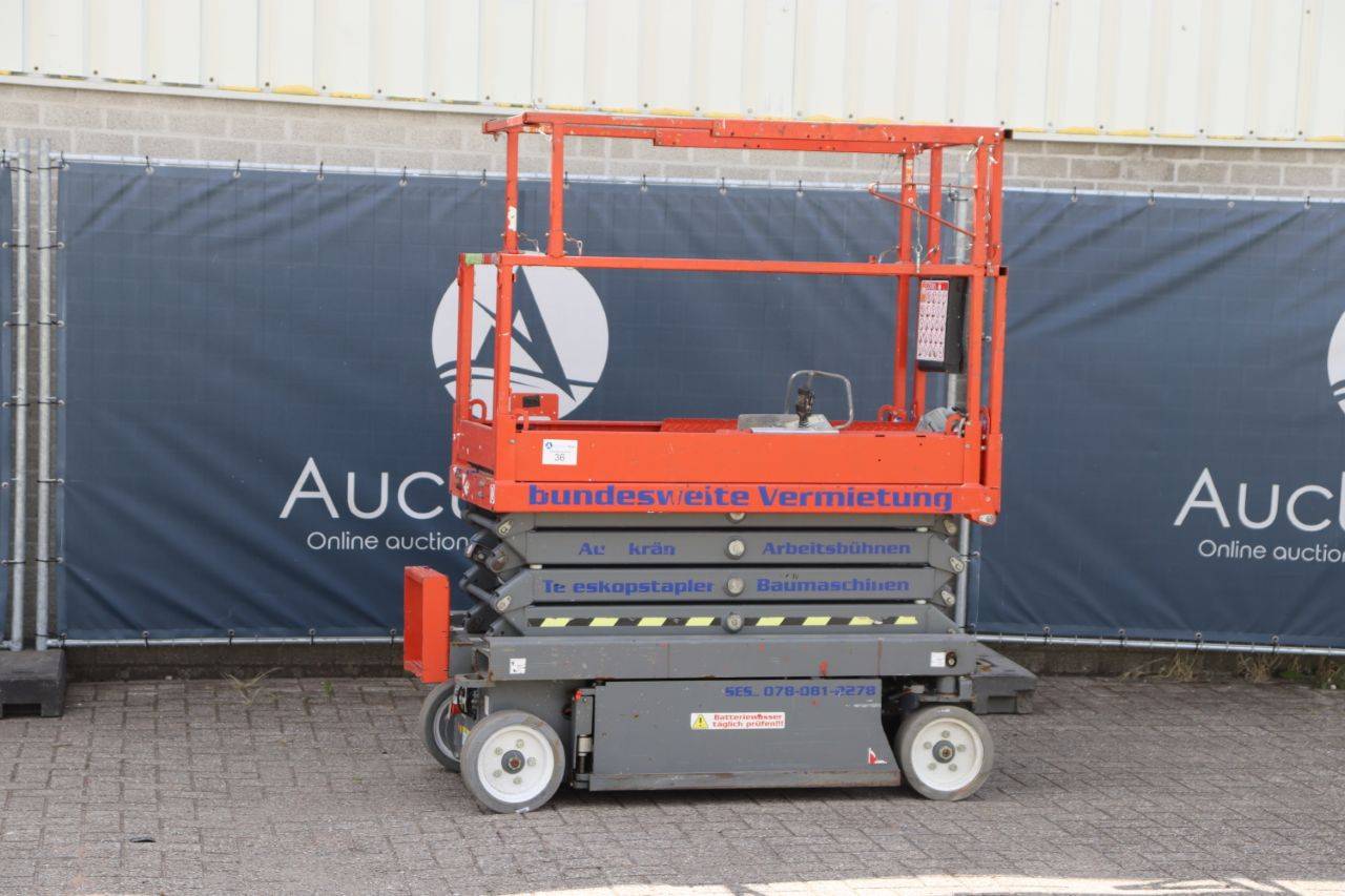 Scissor lift Skyjack SJIII 3219 Electric 7.79m 2017 image
