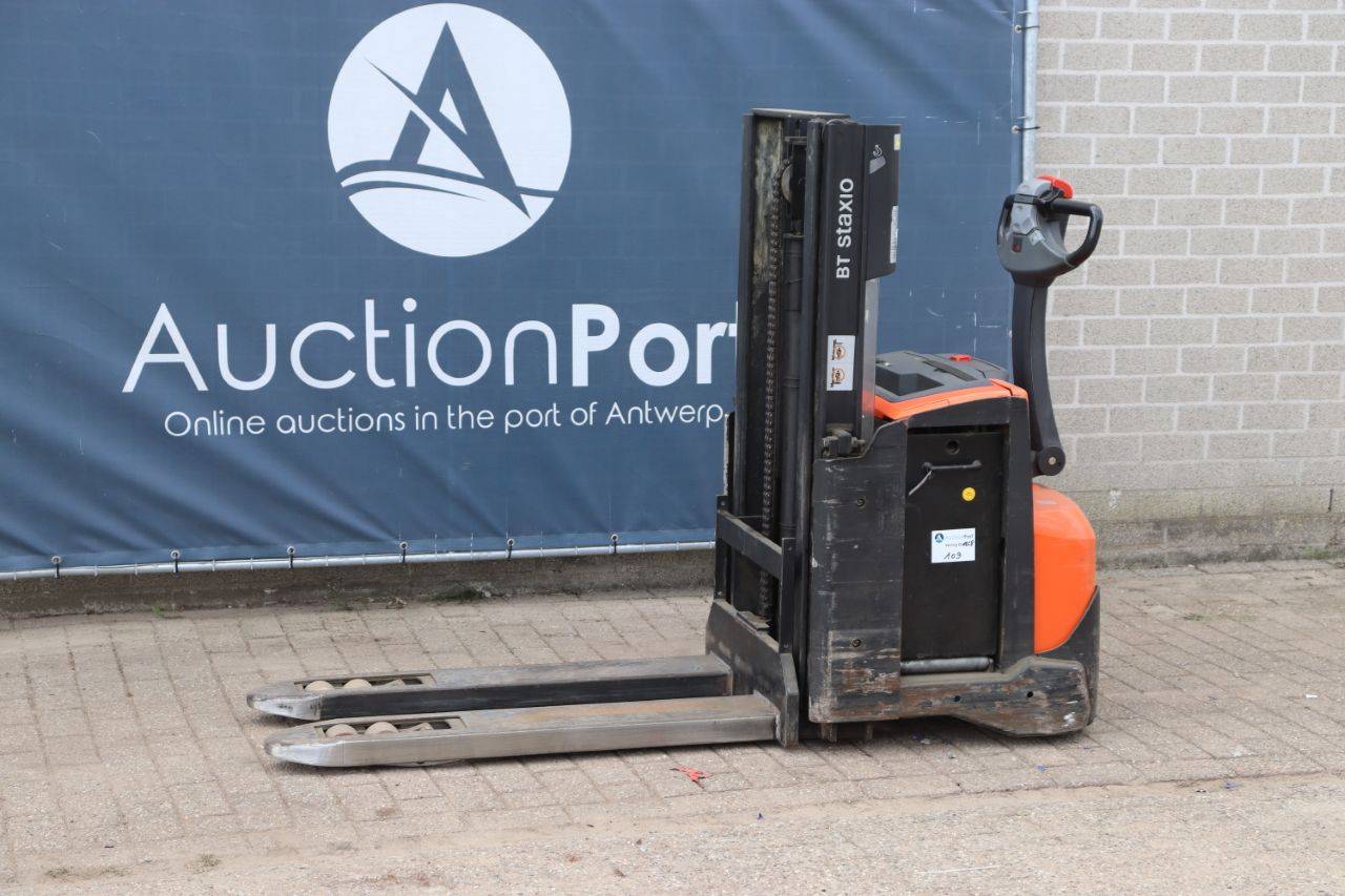 Stacker BT SWE200D Electric 2000kg 2.0m 2010 image