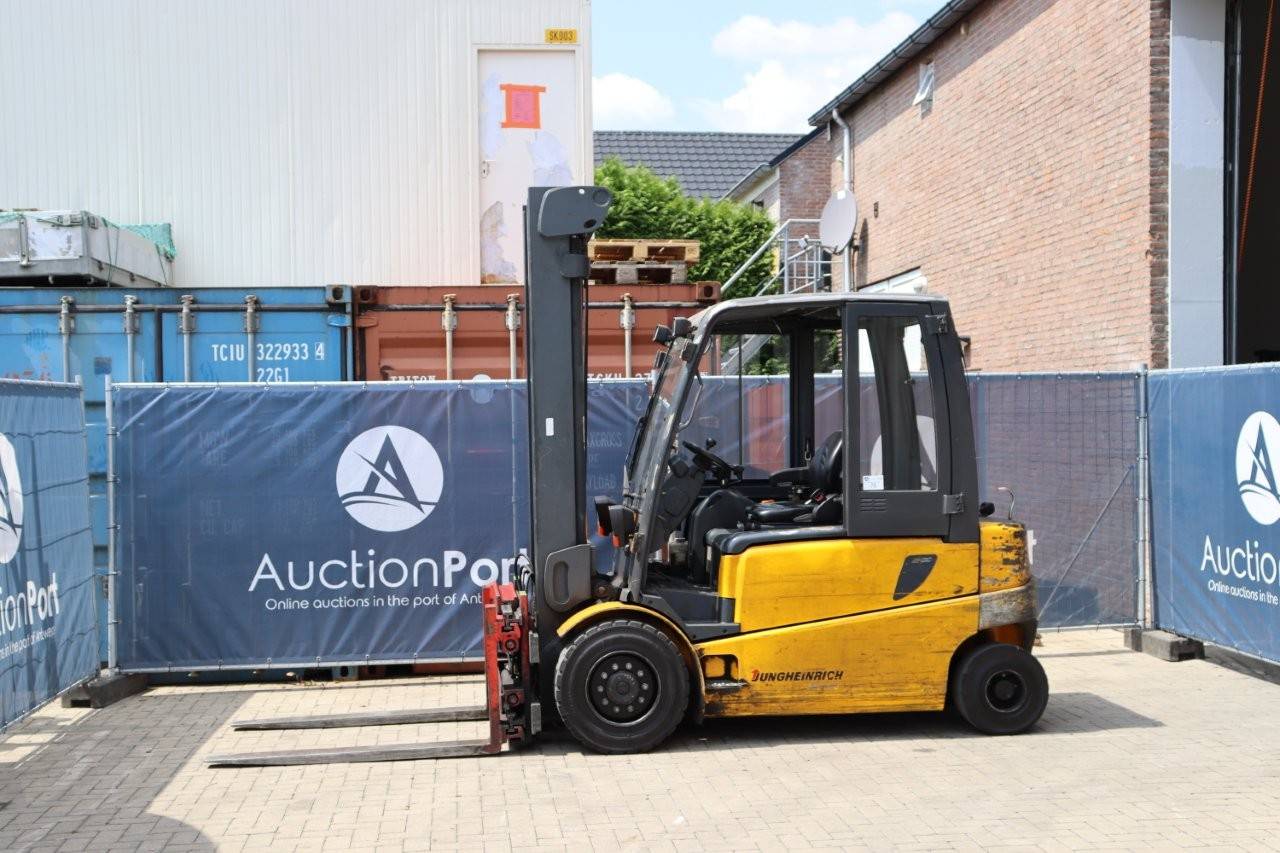 Forklift Jungheinrich EFG 540 Electric 4000kg image