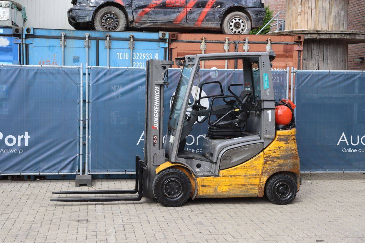 Forklift Jungheinrich TFG 320s LPG 2000kg 5.5m 2018 image