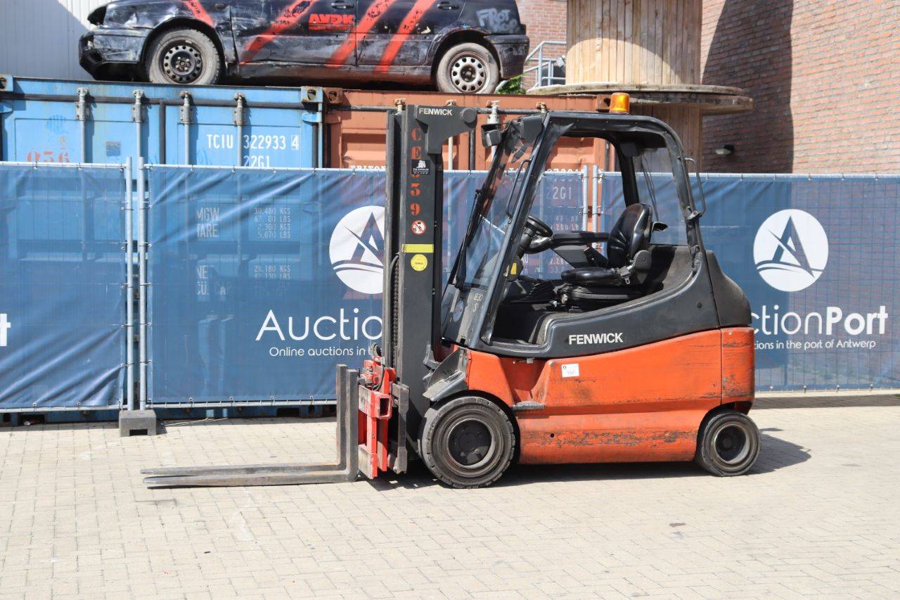 Fenwick-Linde E30-03/600 Electric Forklift 3000kg 4.45m 2011 image