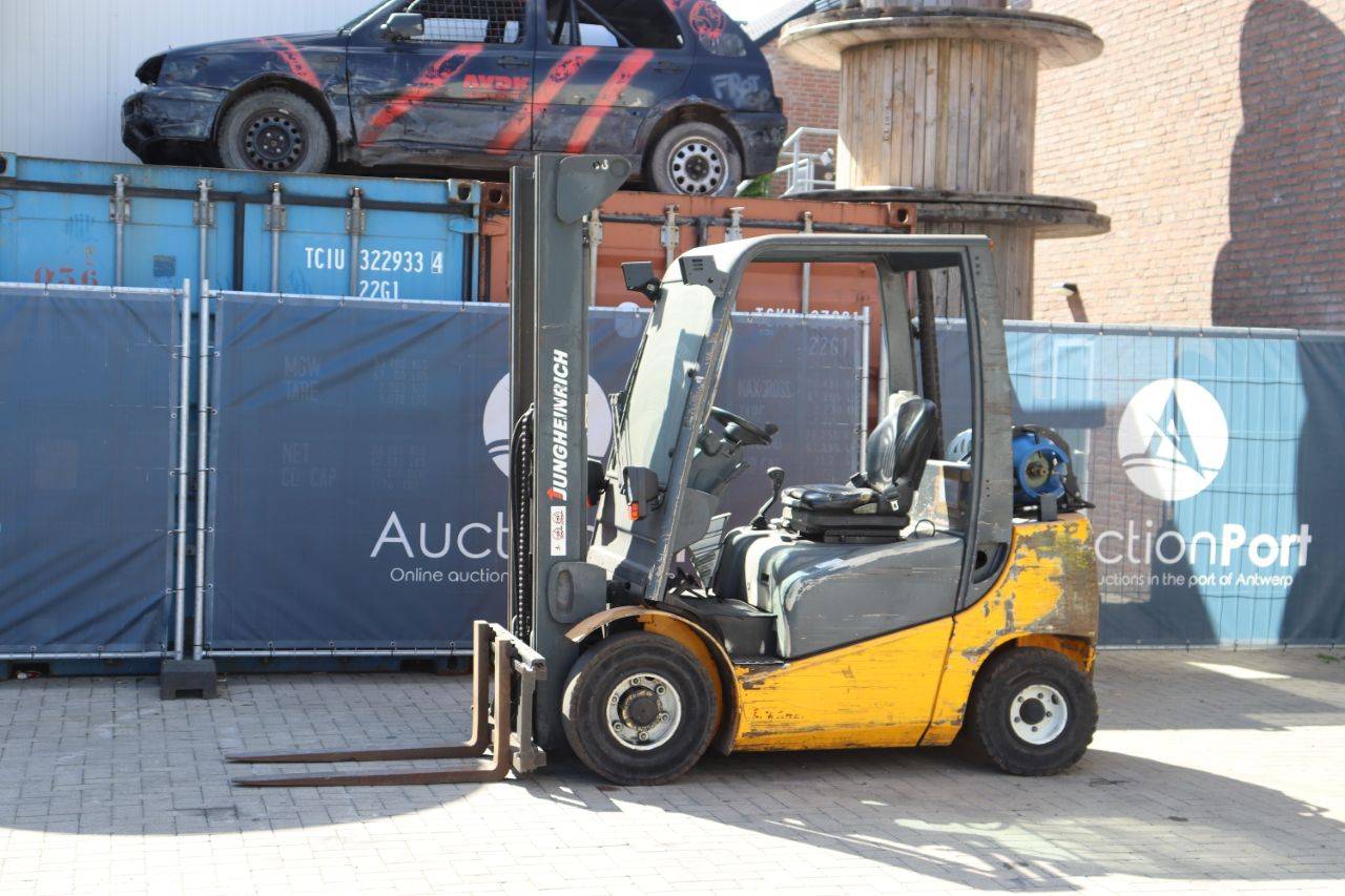 Forklift Jungheinrich LPG 3.8m image