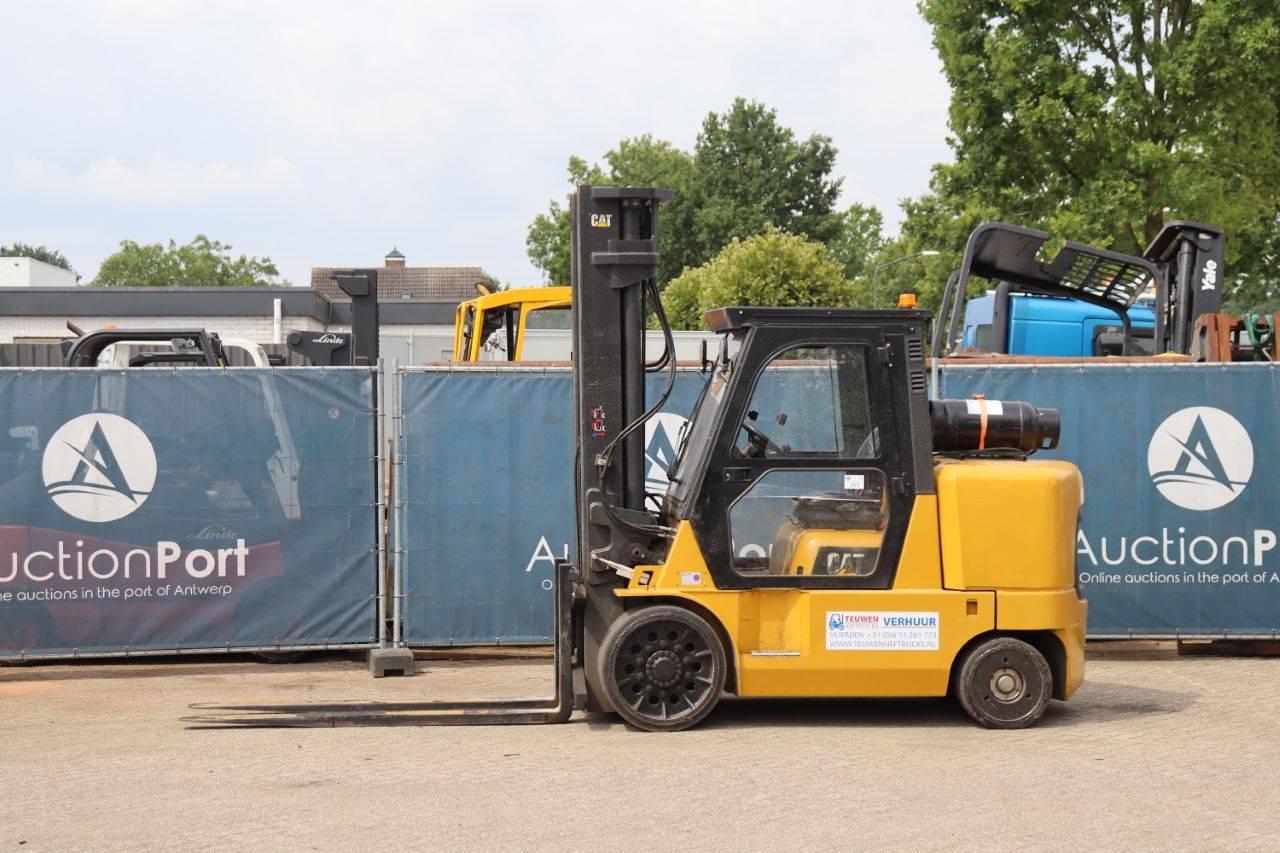 Forklift Caterpillar GC70K5 LPG 6700kg 2013 image